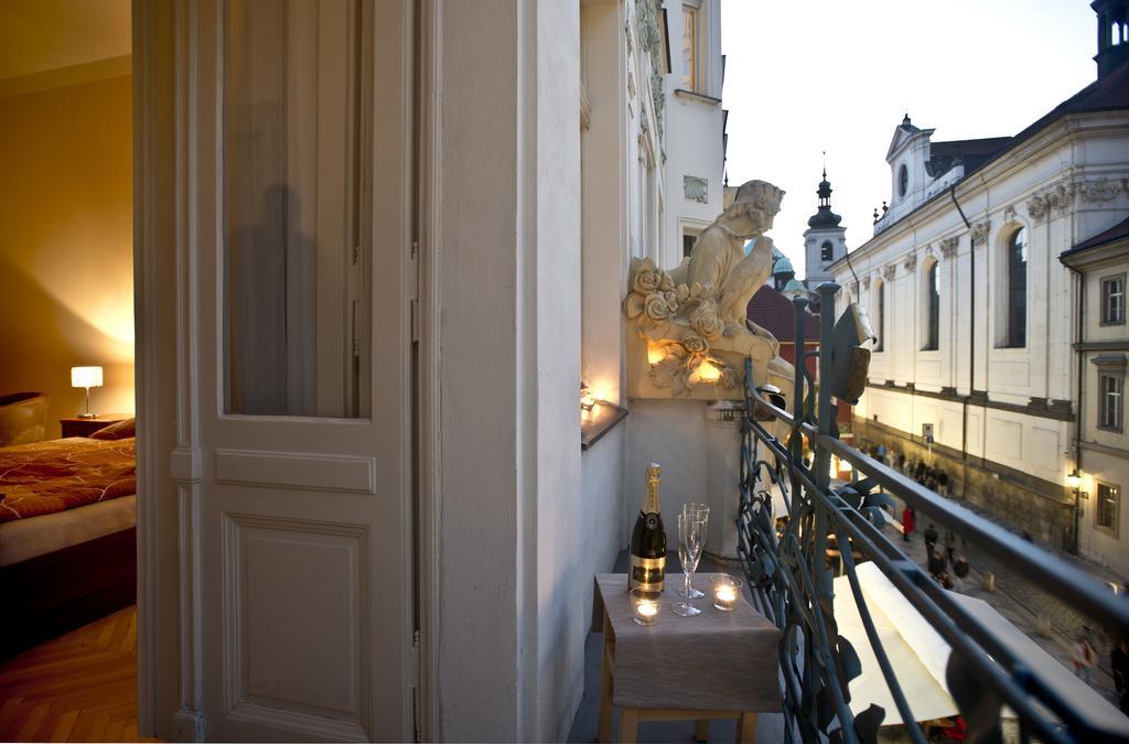 Charles IV Apartments Prague Luaran gambar