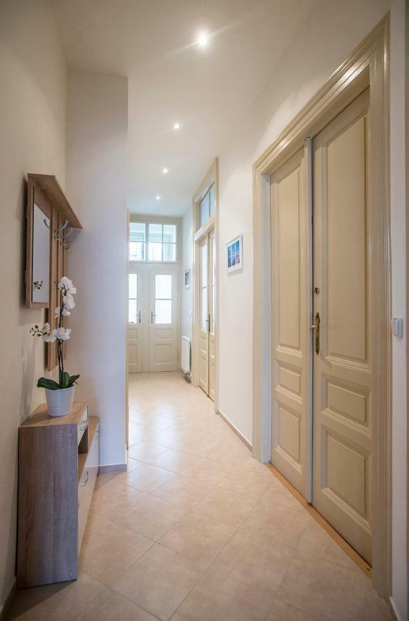Charles IV Apartments Prague Luaran gambar
